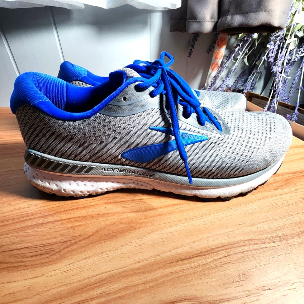 Brooks Gray and Blue Athletic Running Shoes with Cushioned Midsole Size 10.5